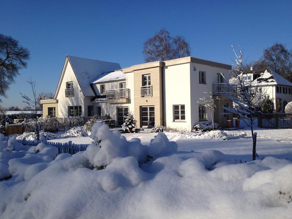 Le Chataignier Hotell Wezembeek-Oppem Exteriör bild