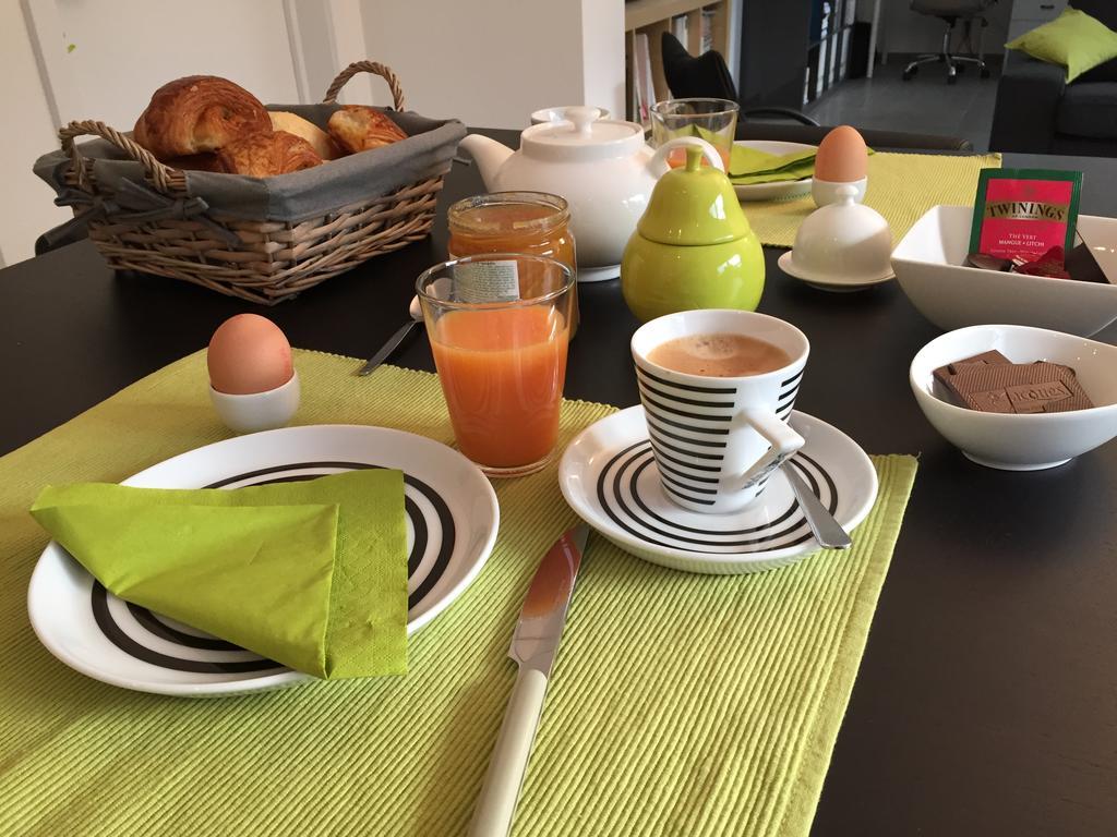 Le Chataignier Hotell Wezembeek-Oppem Exteriör bild