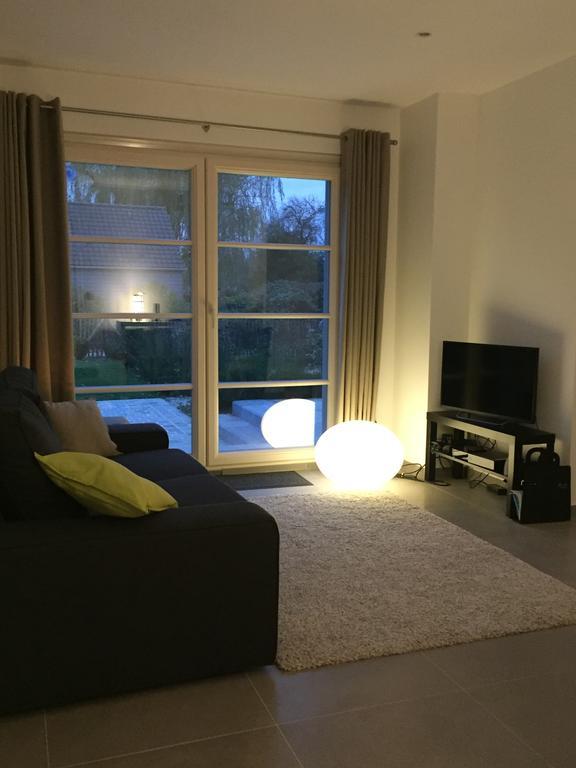 Le Chataignier Hotell Wezembeek-Oppem Exteriör bild